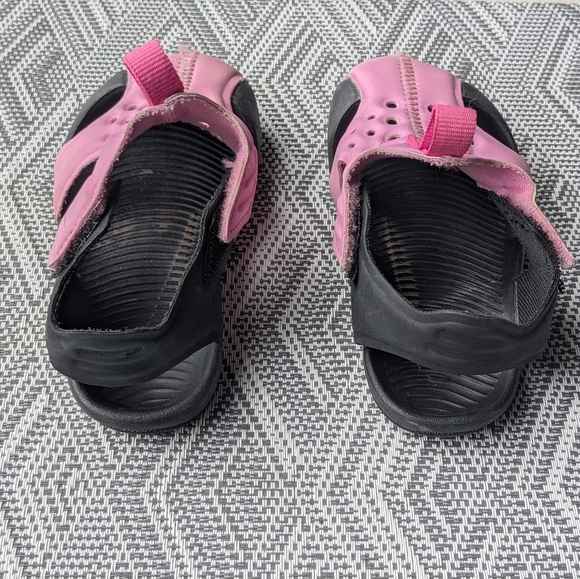 Toddler girl Nike sandals - Picture 3 of 3